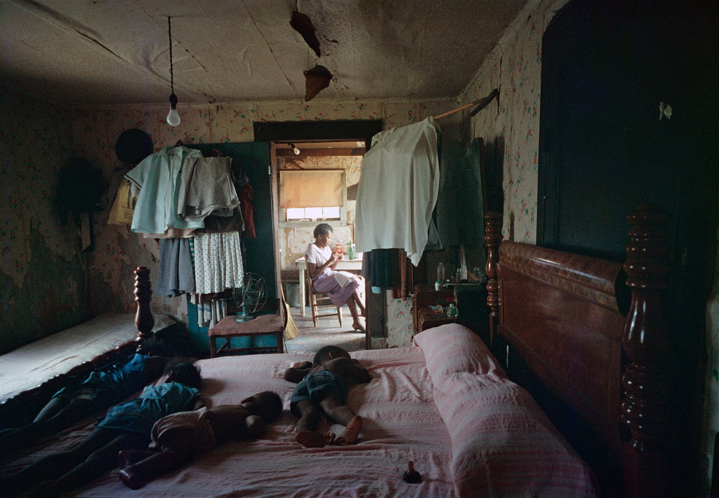 From Gordon Parks’s 1956 Segregation series, photographed in colour in Alabama. (5 of 6)